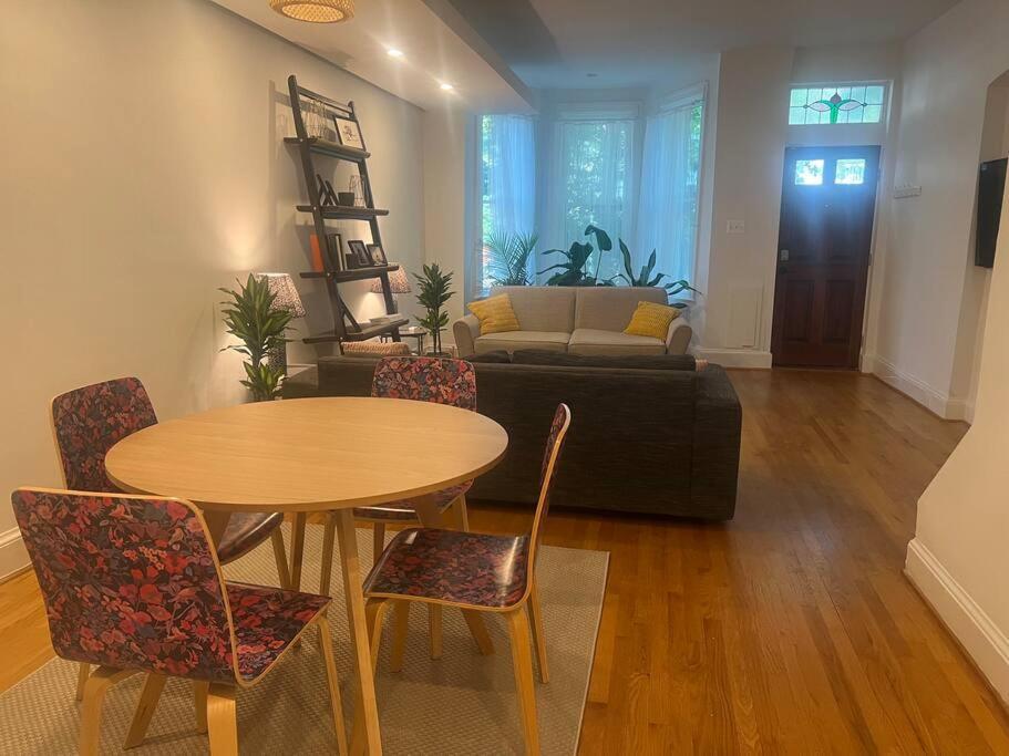 3-Bedroom House With Cute Patio Explore Dc On Foot Вашингтон Экстерьер фото